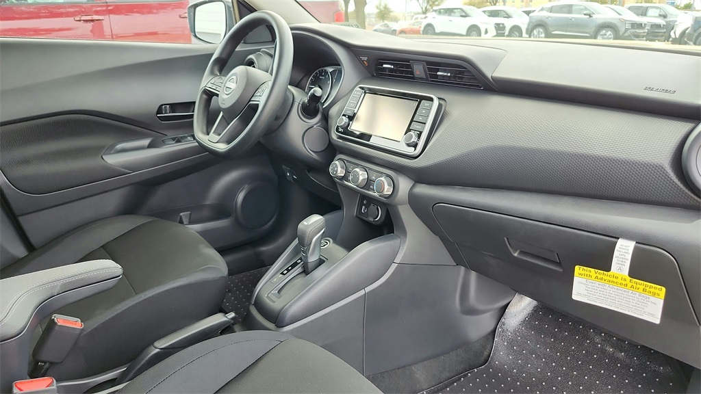 2025 Nissan Kicks Play