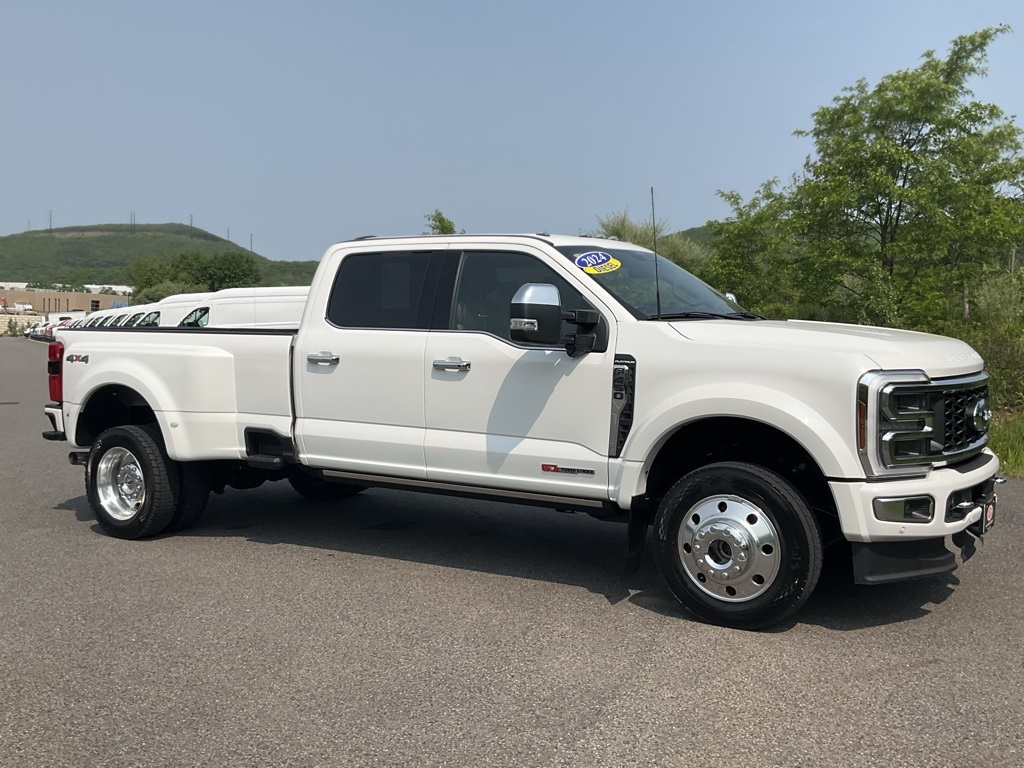 2024 Ford F-450SD Platinum 