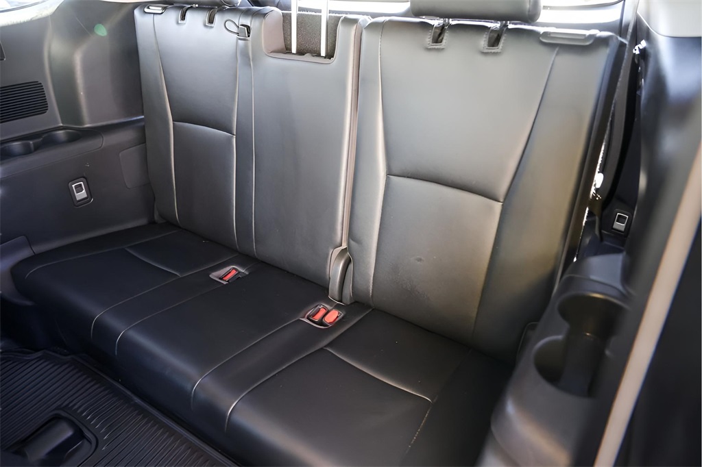 Used Car 2023 Toyota Highlander  Xle For Sale Under $35,000 In Austin, Texas