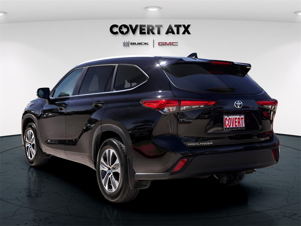 Used Car 2023 Toyota Highlander  Xle For Sale Under $35,000 In Austin, Texas