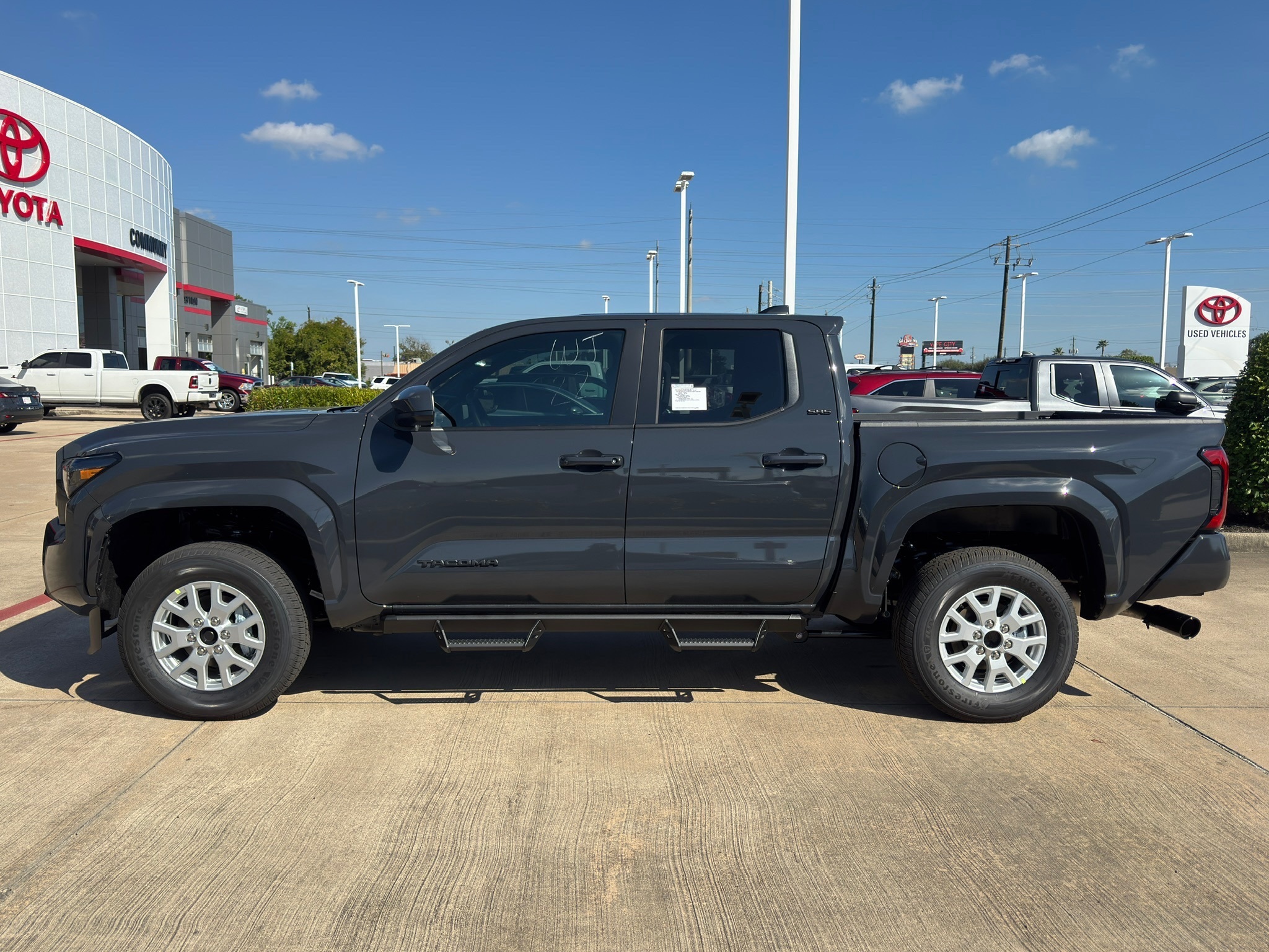 2025 Toyota Tacoma SR5 - 9