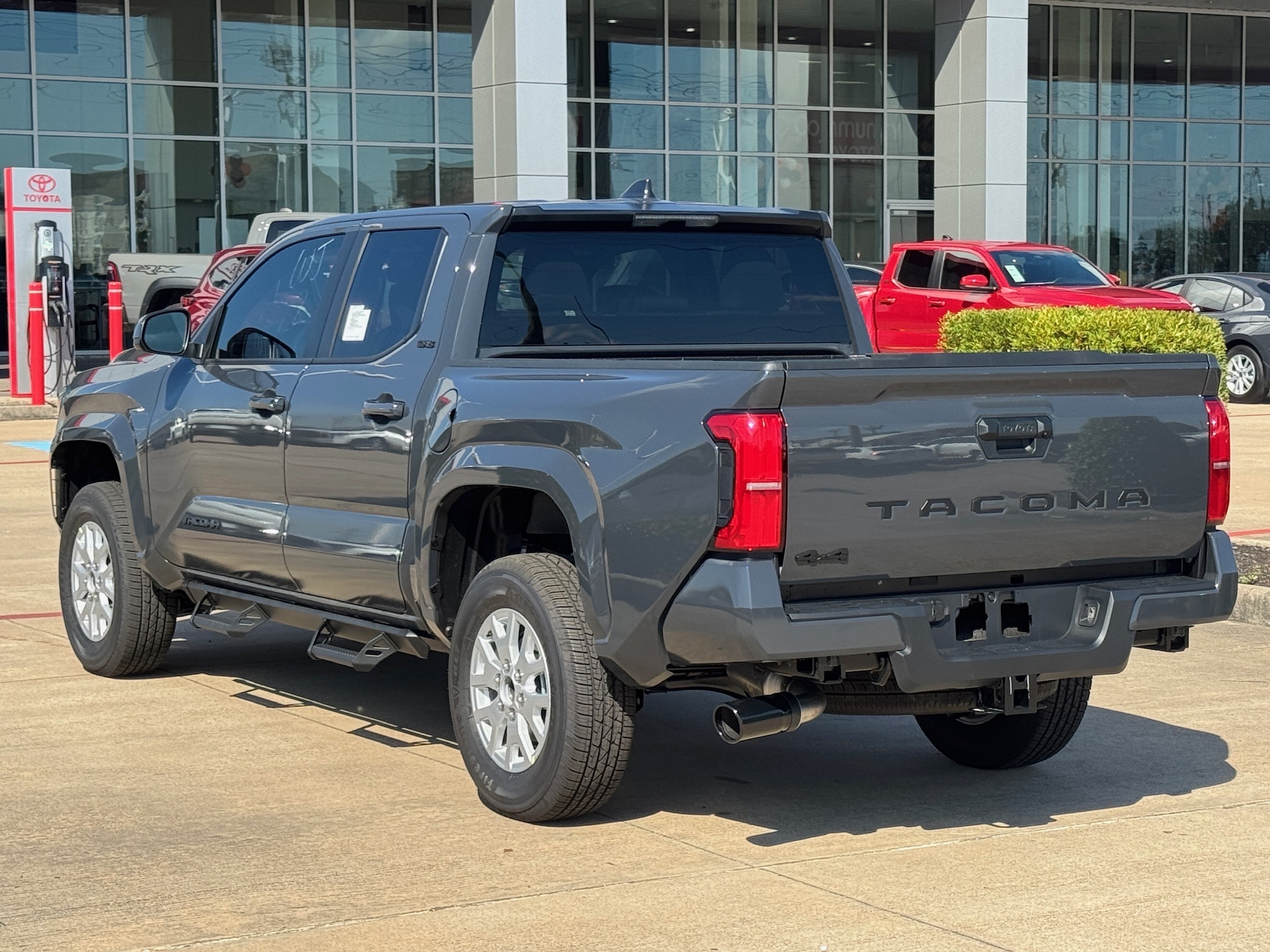 2025 Toyota Tacoma SR5 - 10