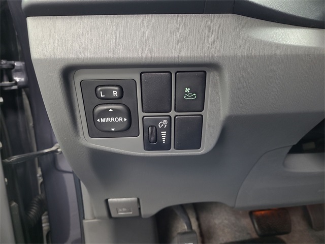 2010 – Toyota – Prius