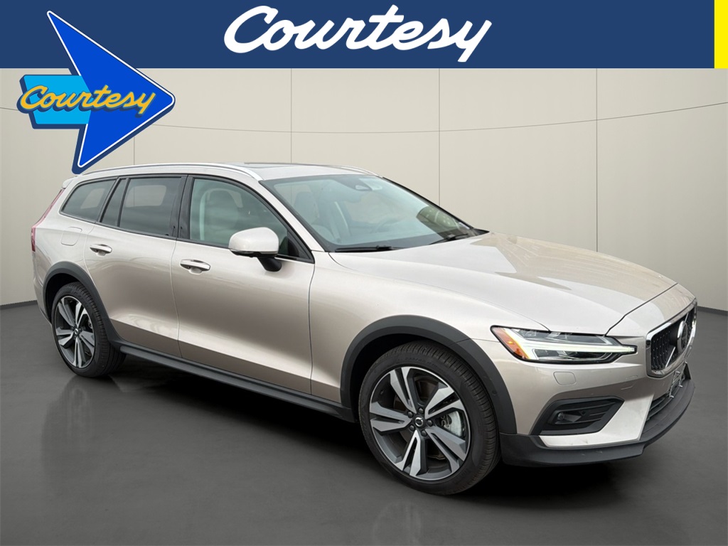 2024 Volvo V60 Cross Country B5 Plus AWD