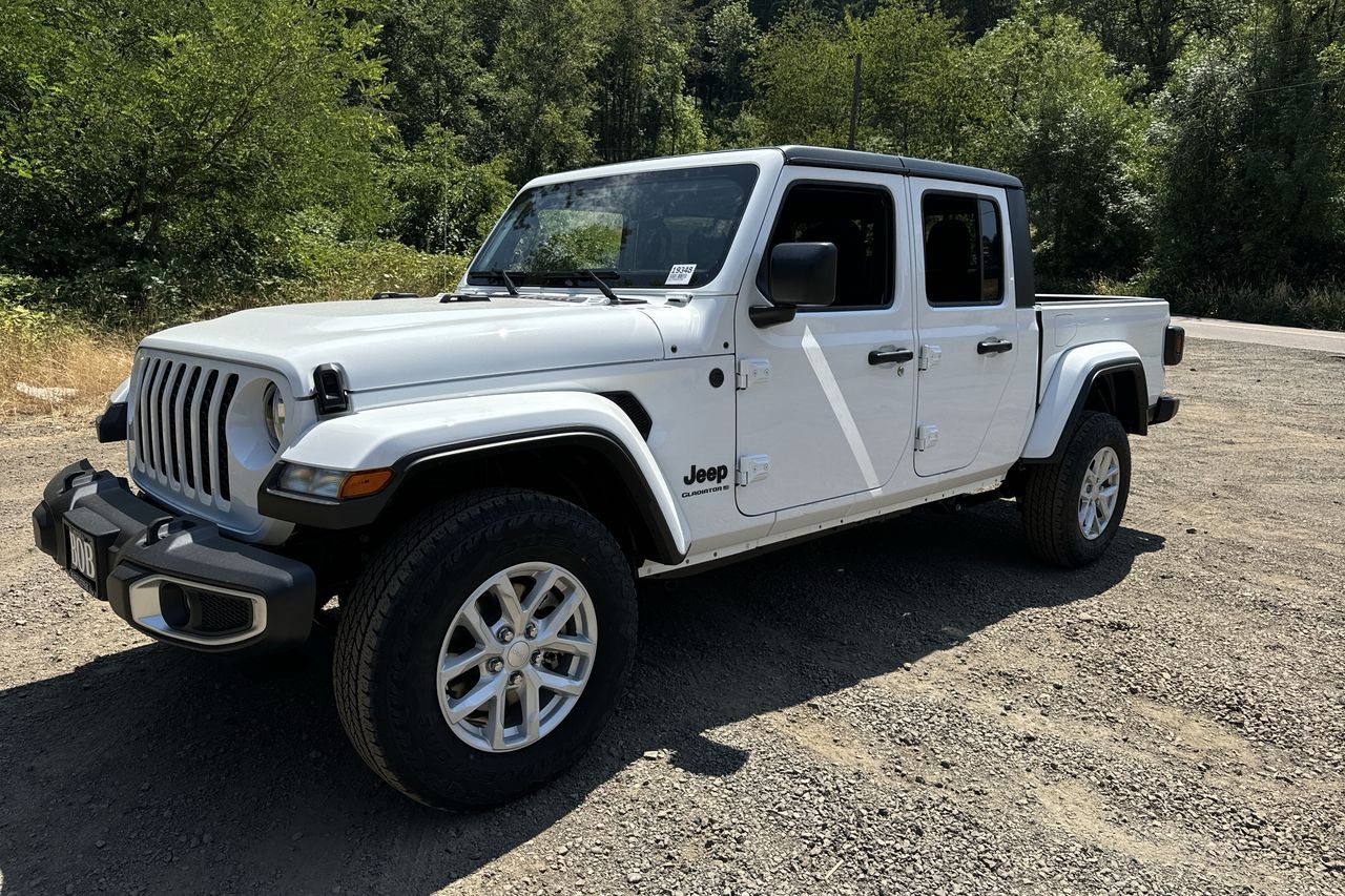 2023 Jeep Gladiator Sport 