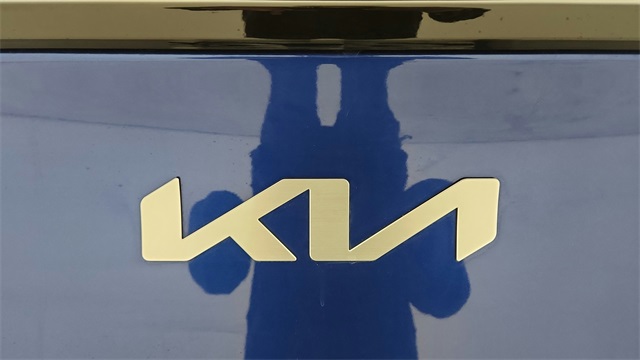 2023 Kia Sportage EX - 11