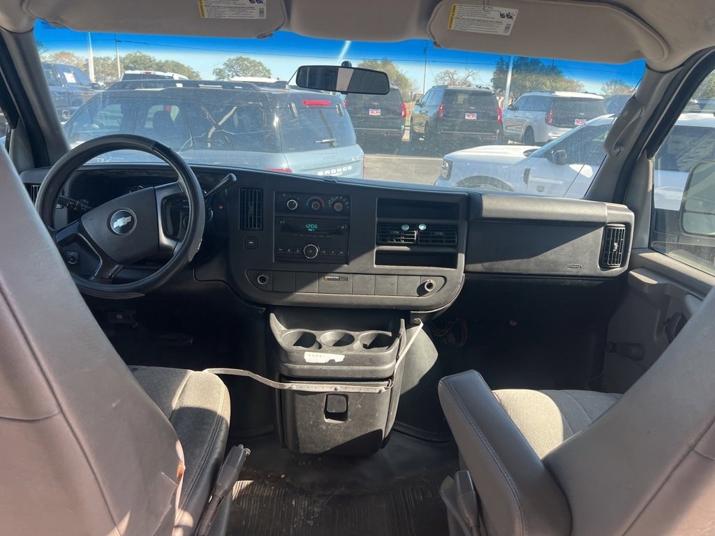 Used Car 2010 Chevrolet Express 1500  Work Van For Sale Under $10,000 In Floresville, Texas