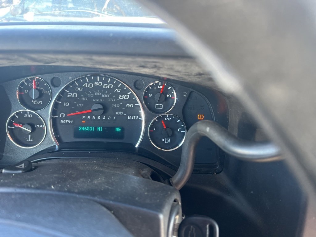 Used Car 2010 Chevrolet Express 1500  Work Van For Sale Under $10,000 In Floresville, Texas