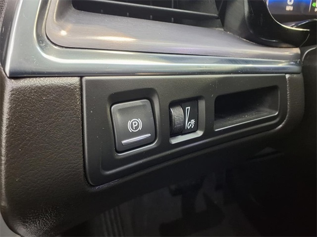 2019 Cadillac XT5 Luxury Silver at Bayway Cadillac Southwest