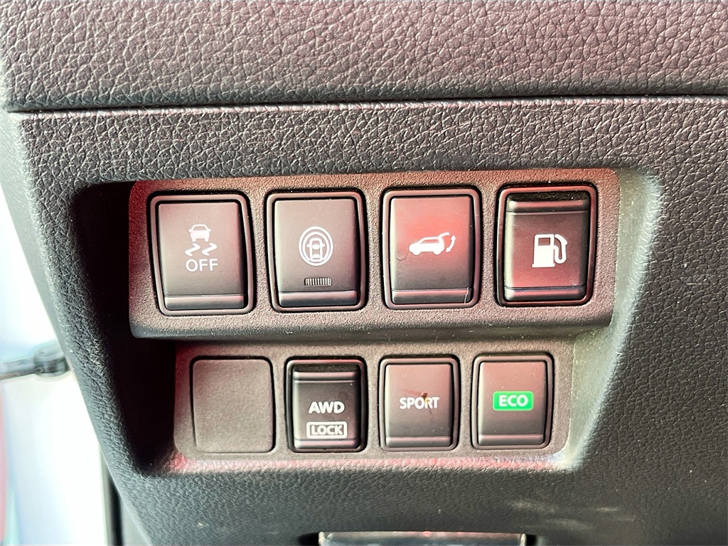 2020 Nissan Rogue SV White at Martin Chrysler Dodge Jeep Ram