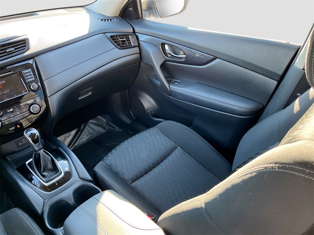 2020 Nissan Rogue SV White at Martin Chrysler Dodge Jeep Ram