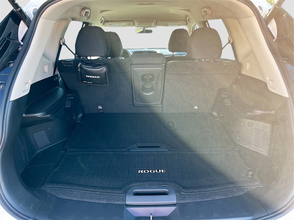 2020 Nissan Rogue SV White at Martin Chrysler Dodge Jeep Ram