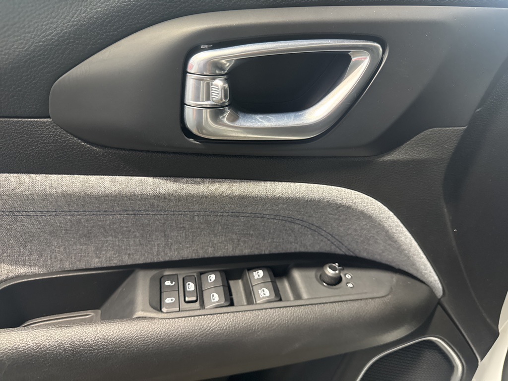 Thumbnail: 2025 Jeep Compass - 30