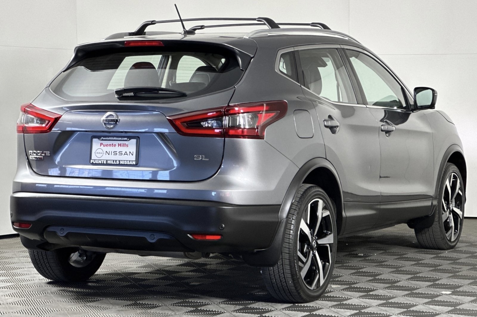 2022 Nissan Rogue Sport SL photo 3