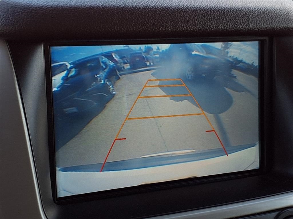 2017 GMC Yukon SLT White at Bayway Cadillac of The Woodlands