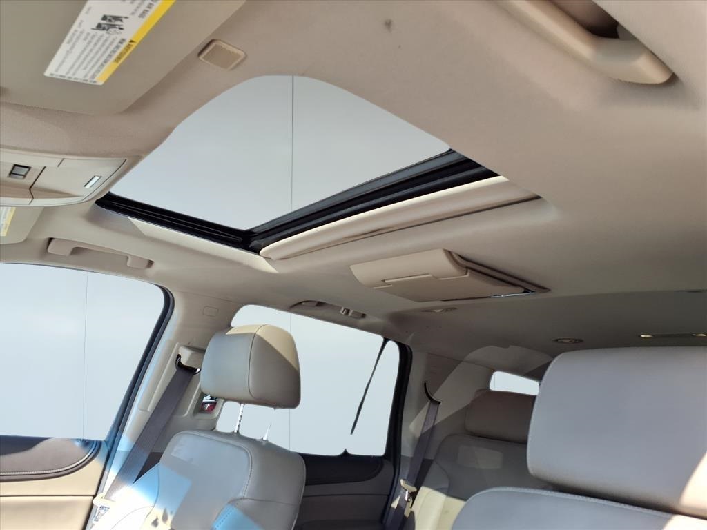 2017 GMC Yukon SLT White at Bayway Cadillac of The Woodlands