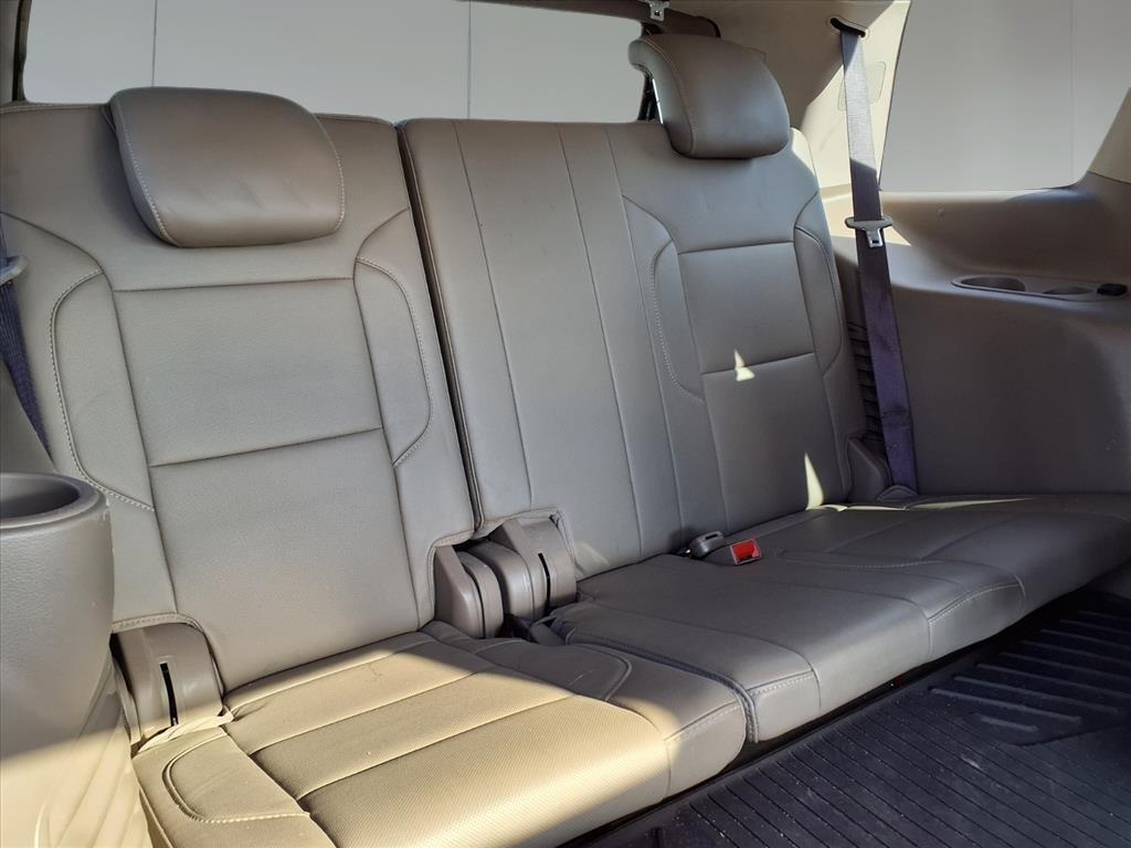 2017 GMC Yukon SLT White at Bayway Cadillac of The Woodlands