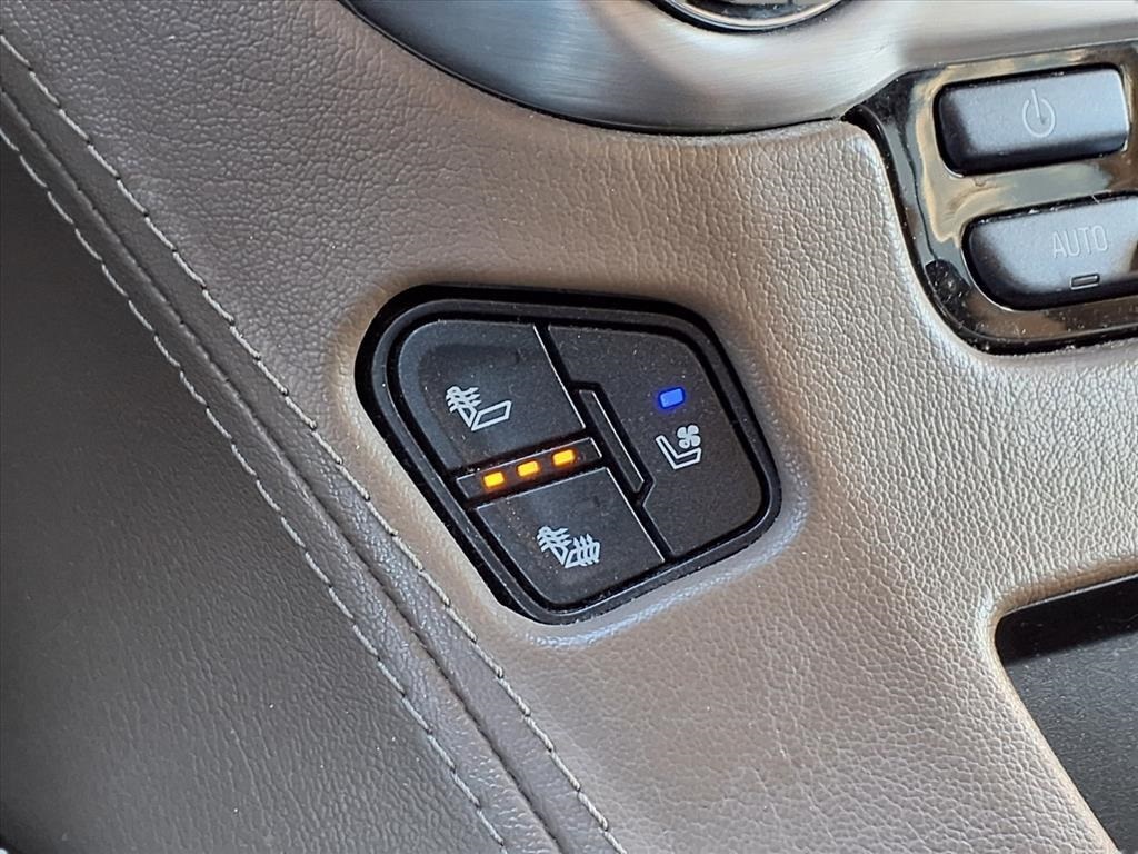 2017 GMC Yukon SLT White at Bayway Cadillac of The Woodlands