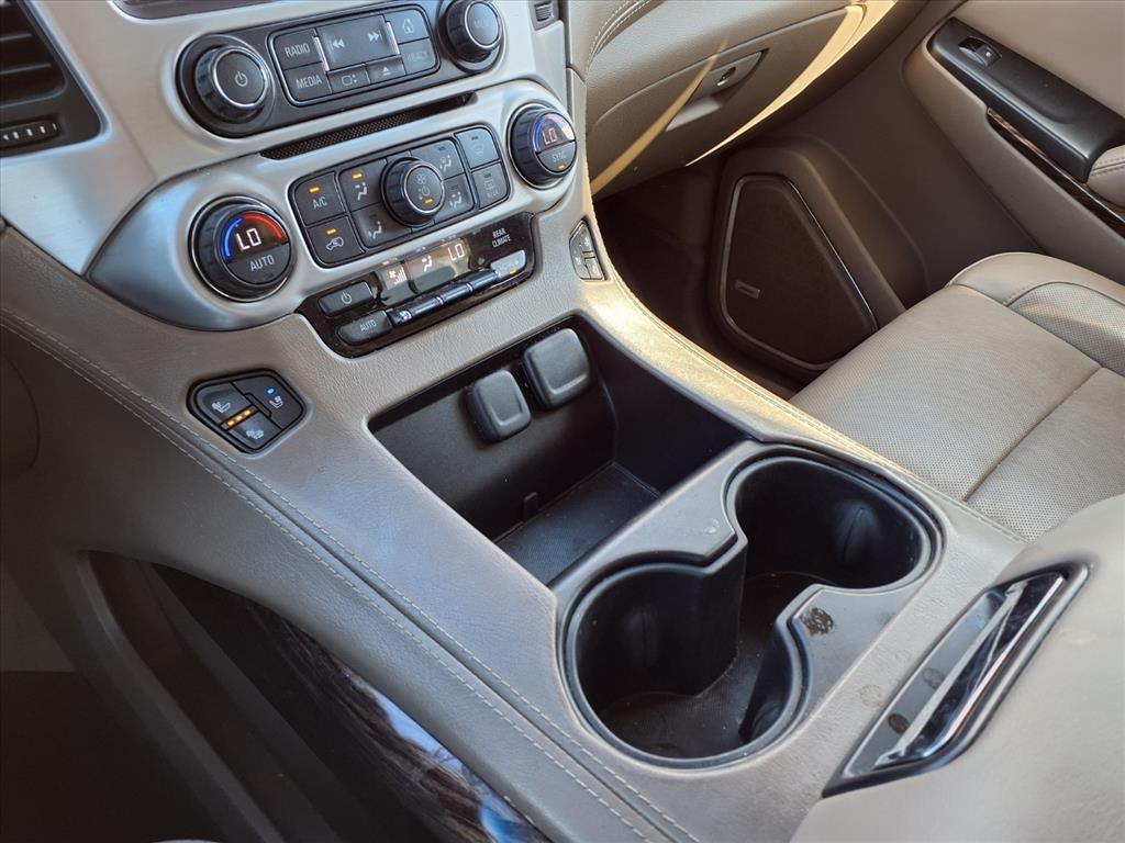 2017 GMC Yukon SLT White at Bayway Cadillac of The Woodlands