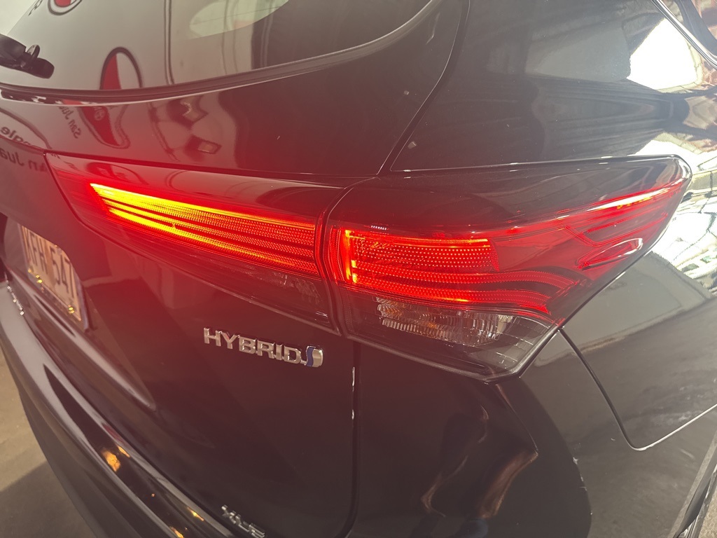 Thumbnail: 2023 Toyota Highlander - 17