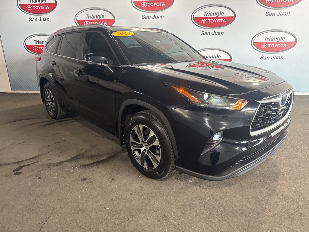 Thumbnail: 2023 Toyota Highlander - 3