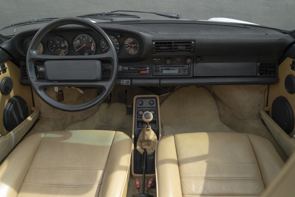 1988 Porsche 911 Carrera - Photo 2