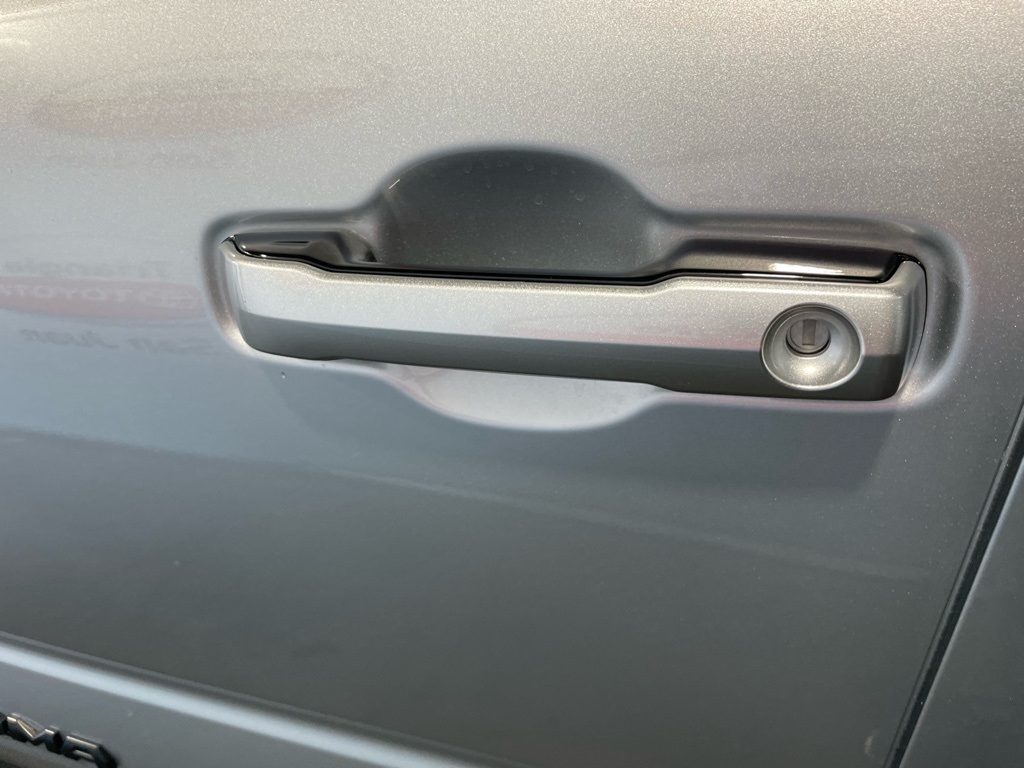 Thumbnail: 2025 Toyota Tacoma - 15