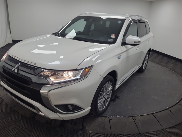 2020 – Mitsubishi – Outlander PHEV