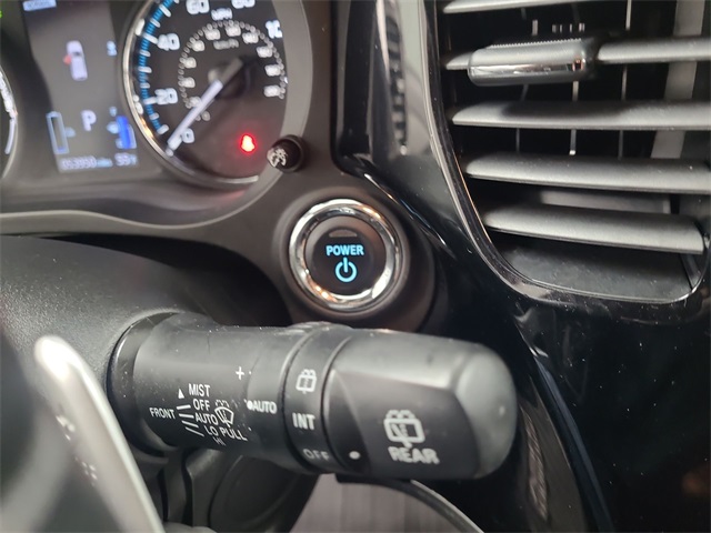 2020 – Mitsubishi – Outlander PHEV