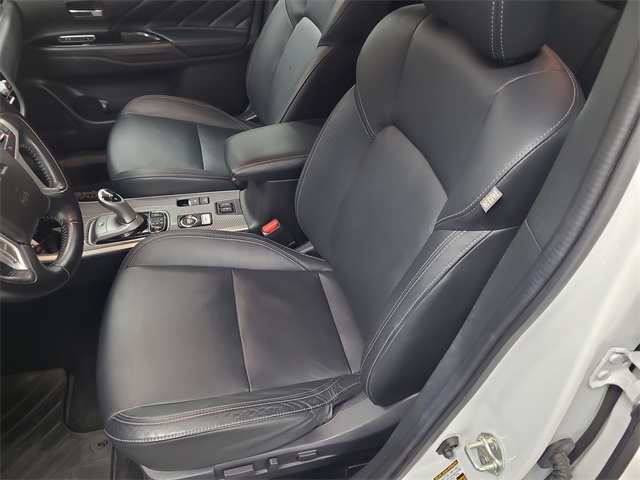 2020 – Mitsubishi – Outlander PHEV