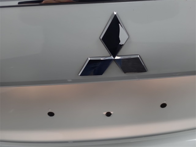 2020 – Mitsubishi – Outlander PHEV