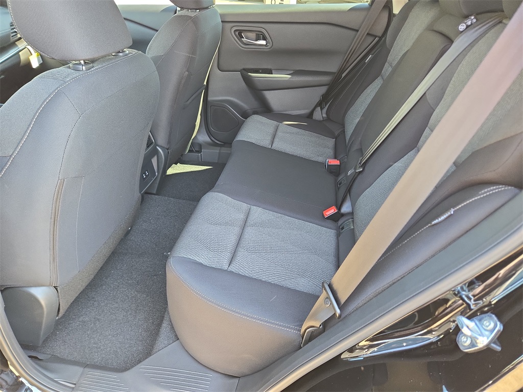 2026 Nissan Rogue SV - 7