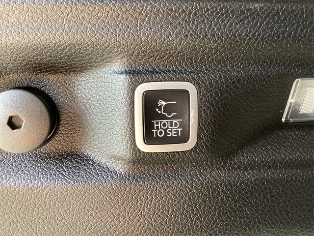 Used Car 2022 Jeep Grand Cherokee L  Limited For Sale Under $30,000 In San Antonio, Texas