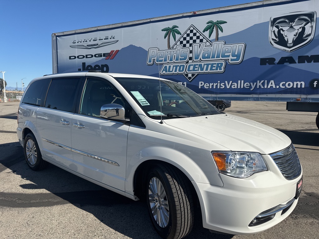 2012 Chrysler Town & Country Limited
