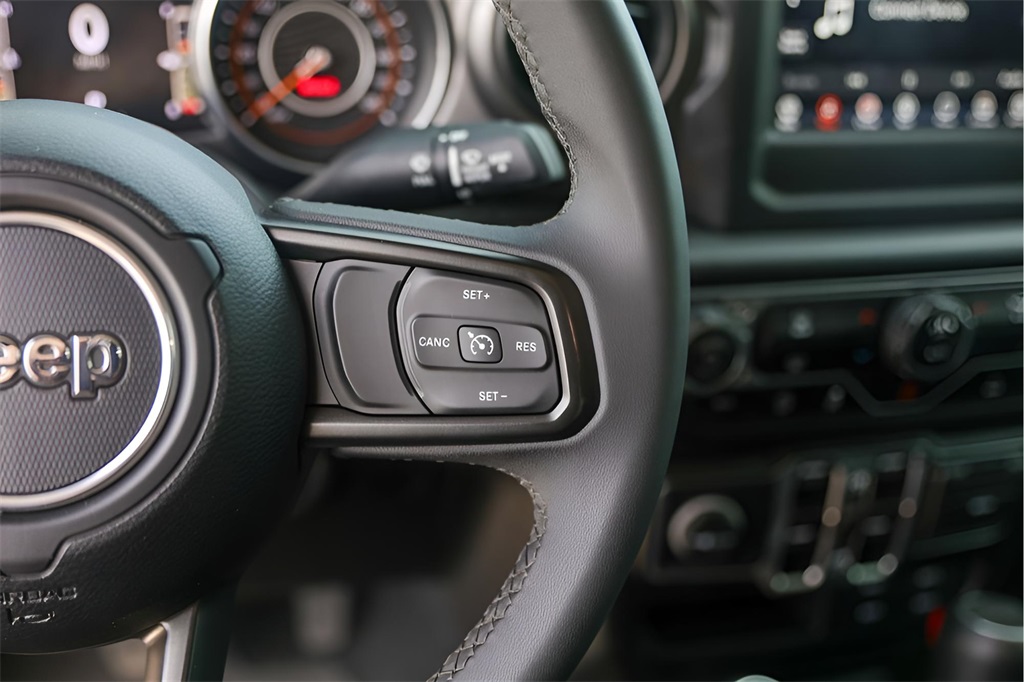 Used Car 2023 Jeep Gladiator  Willys For Sale Under $35,000 In Austin, Texas