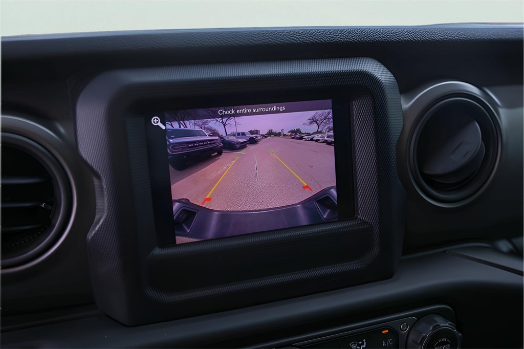 Used Car 2023 Jeep Gladiator  Willys For Sale Under $35,000 In Austin, Texas