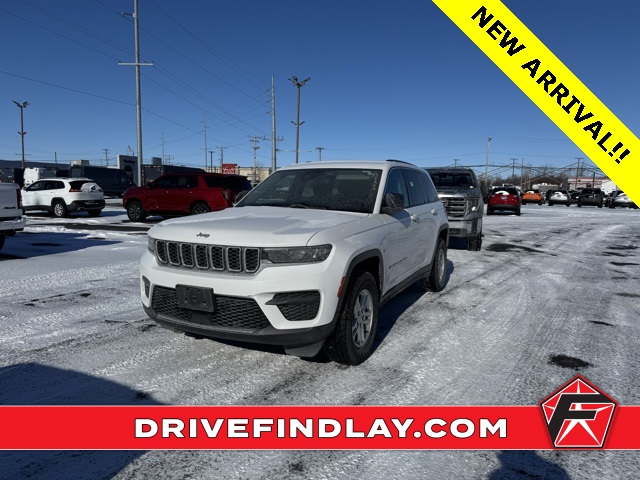 2023 Jeep Grand Cherokee Laredo 4WD