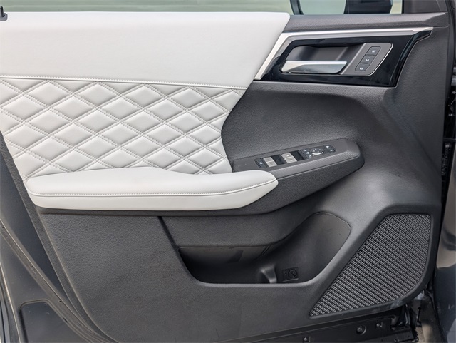 2025 Mitsubishi Outlander PHEV SEL Gray at North Houston Mitsubishi