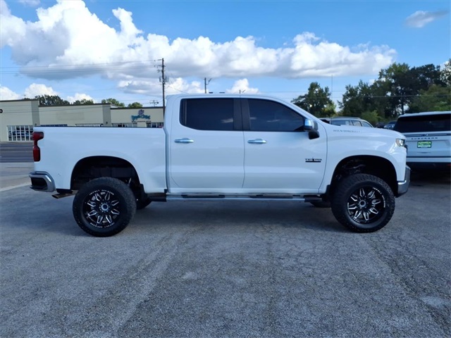 2021 Chevrolet Silverado 1500 LT photo 2