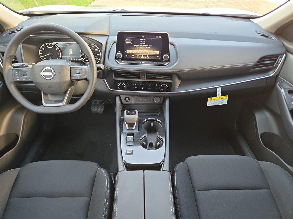 2026 Nissan Rogue S photo 5