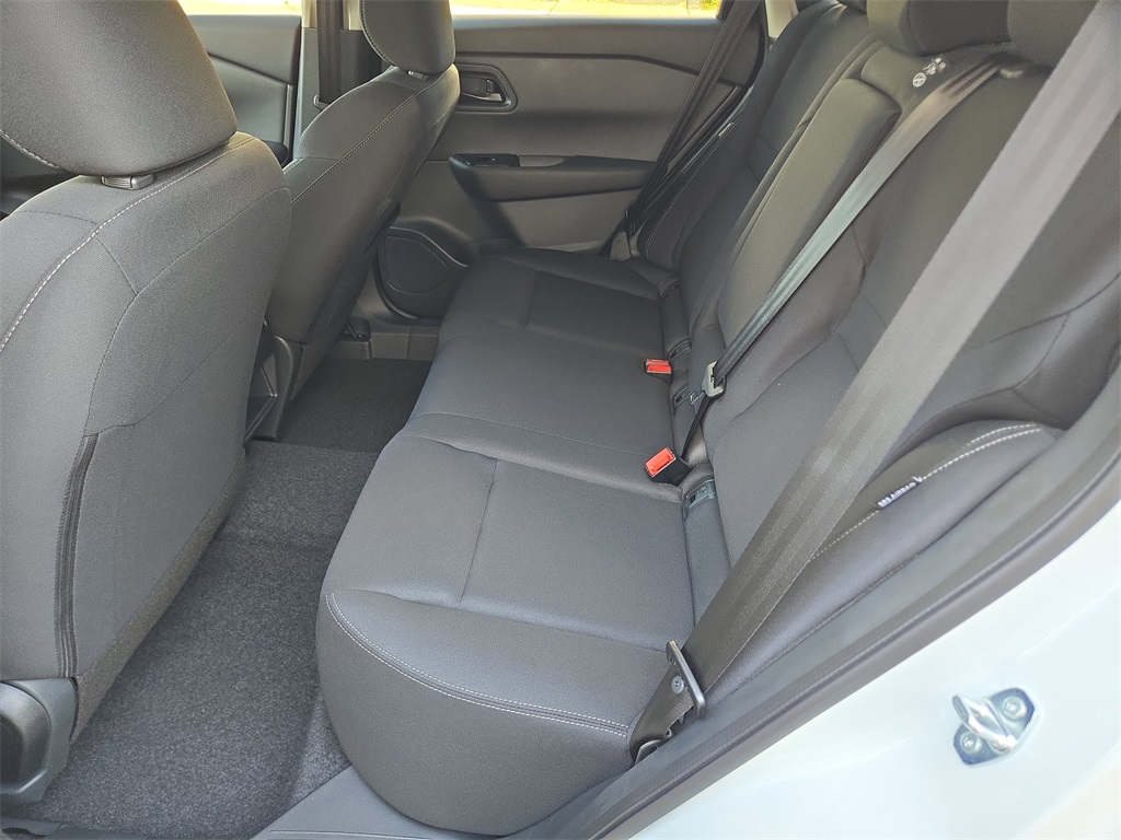 2026 Nissan Rogue S photo 8