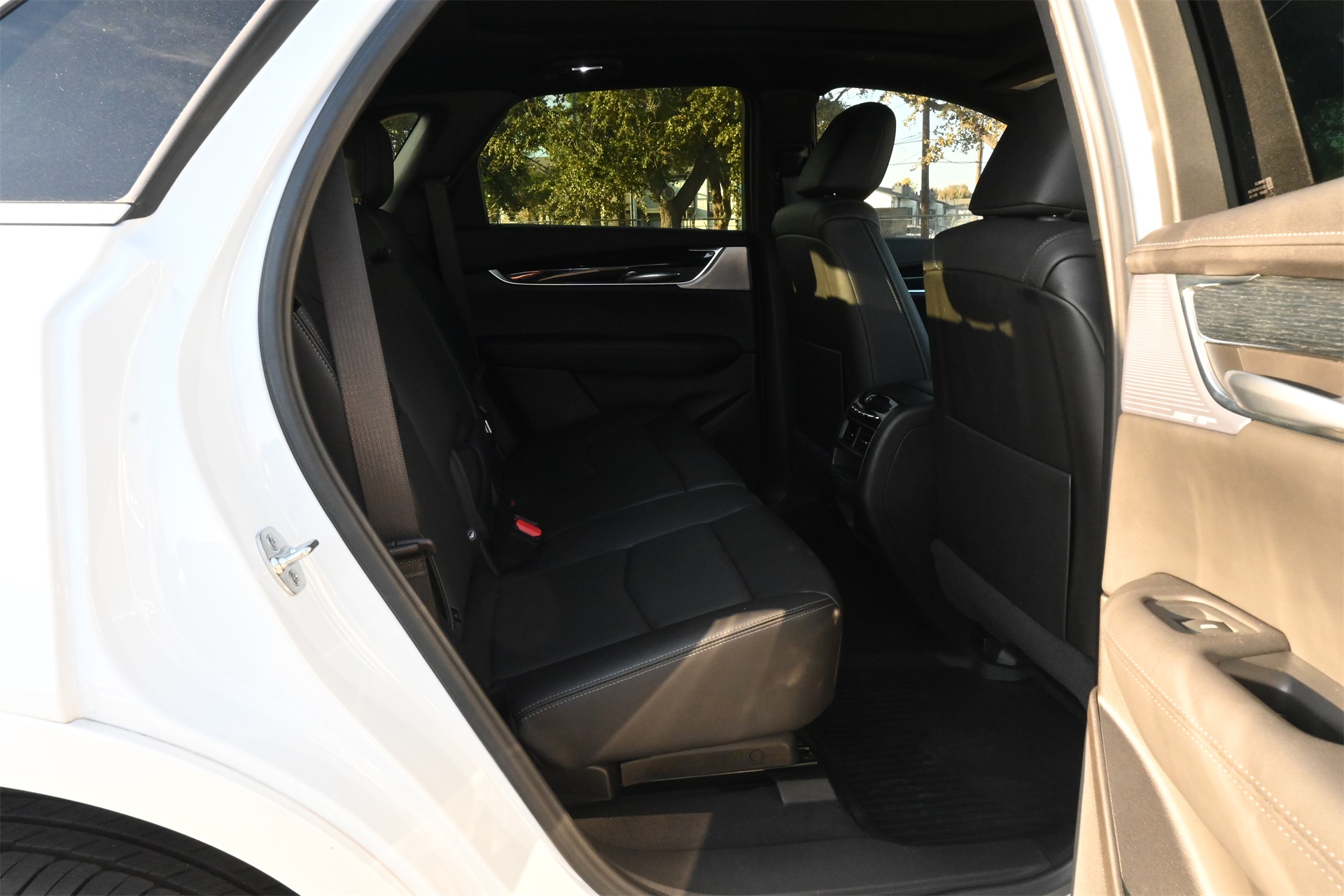 2025 Cadillac XT5 Premium Luxury White at Bayway Cadillac of The Woodlands