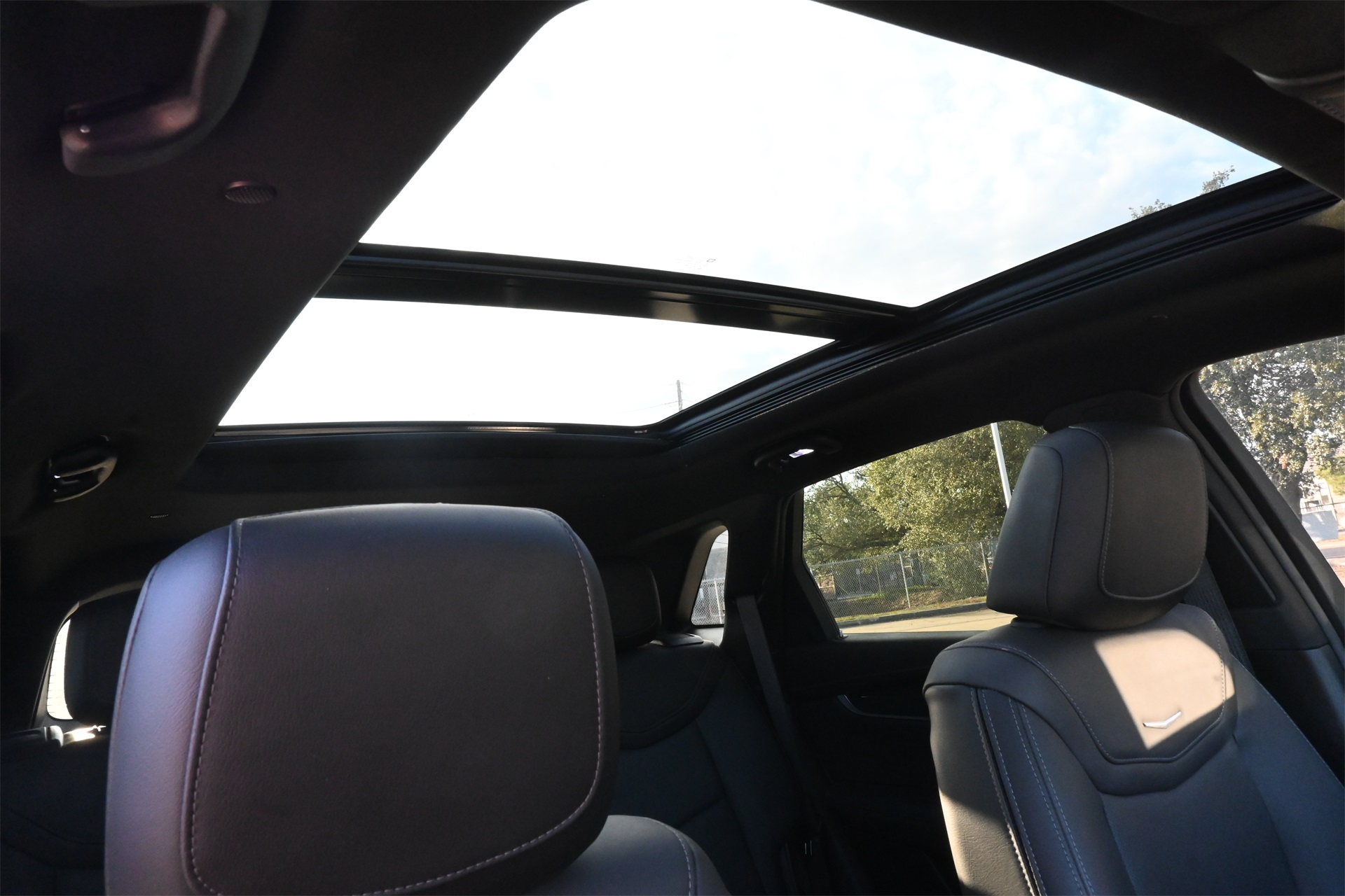 2025 Cadillac XT5 Premium Luxury White at Bayway Cadillac of The Woodlands