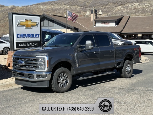 2023 Ford F-250 Super Duty Lariat Crew Cab 4WD