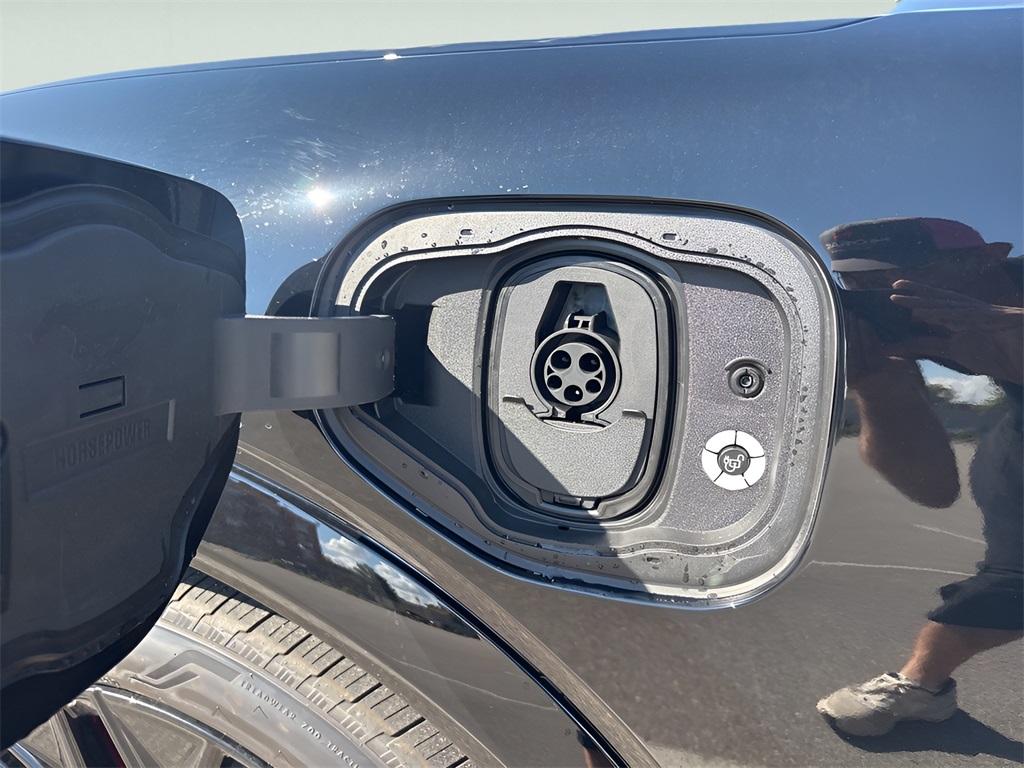 2025 Ford Mustang Mach-E