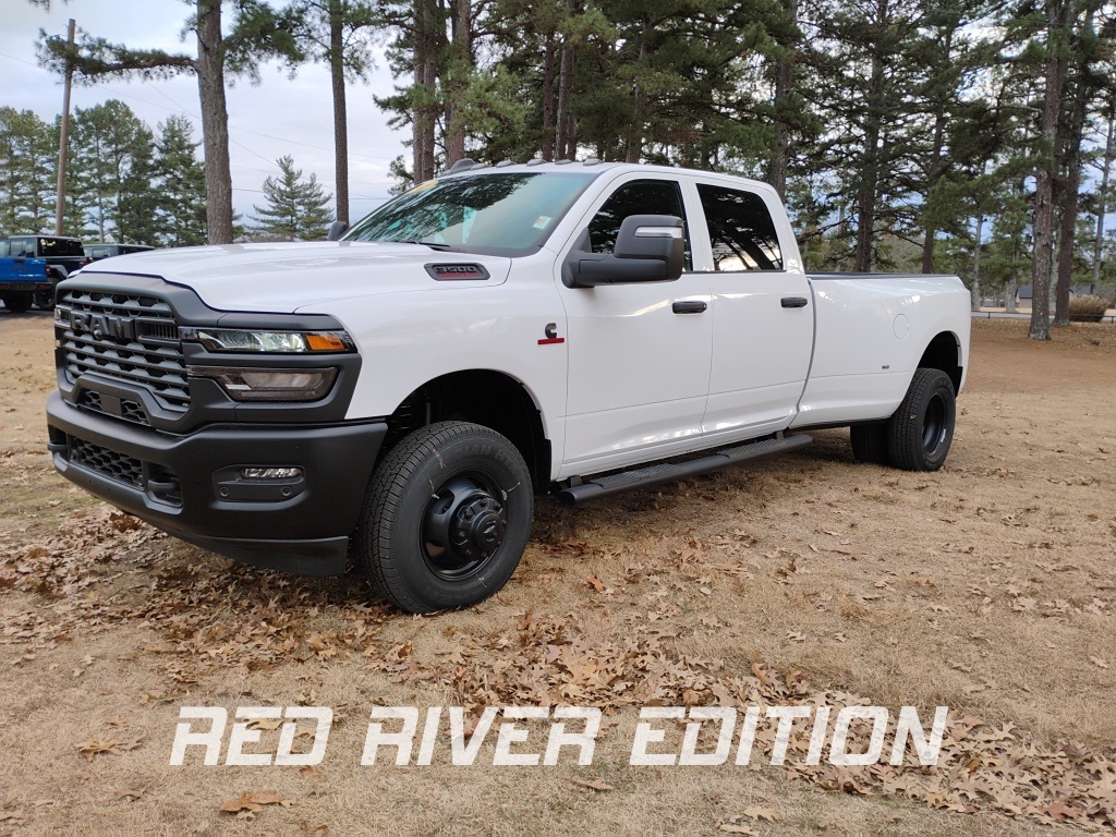 2026 RAM 3500 Tradesman Crew Cab LB DRW 4WD