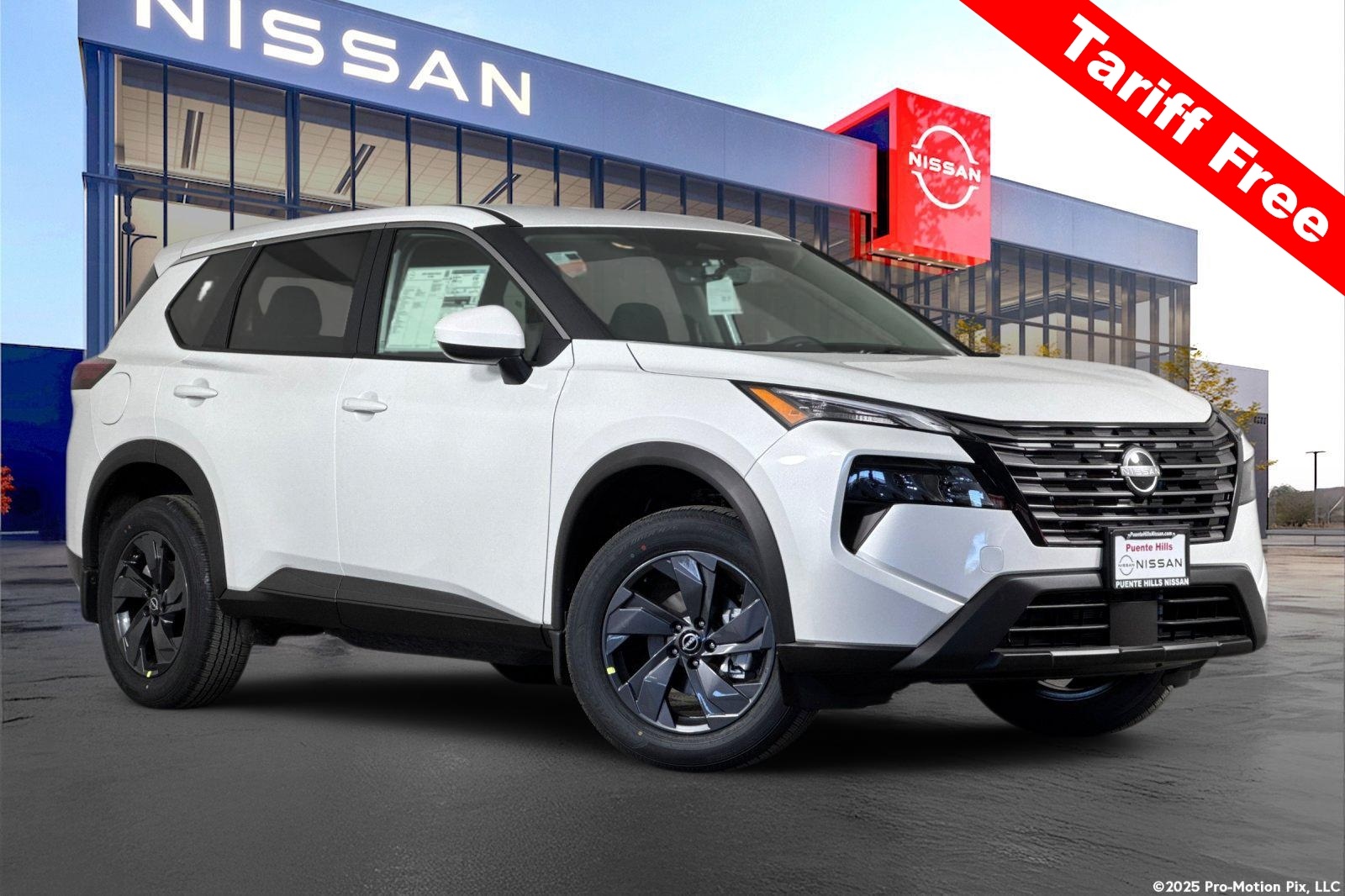 2026 Nissan Rogue SV's photo