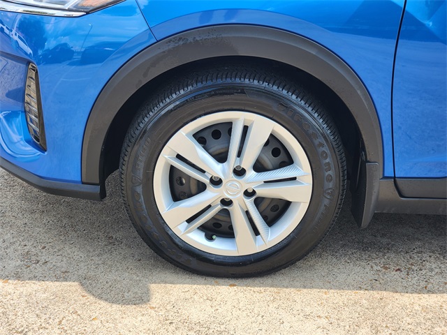 2024 Nissan Kicks S - 9