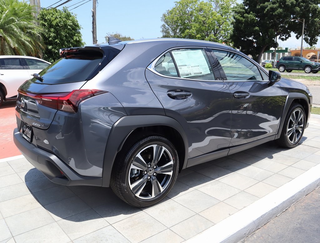 Thumbnail: 2025 Lexus UX - 5