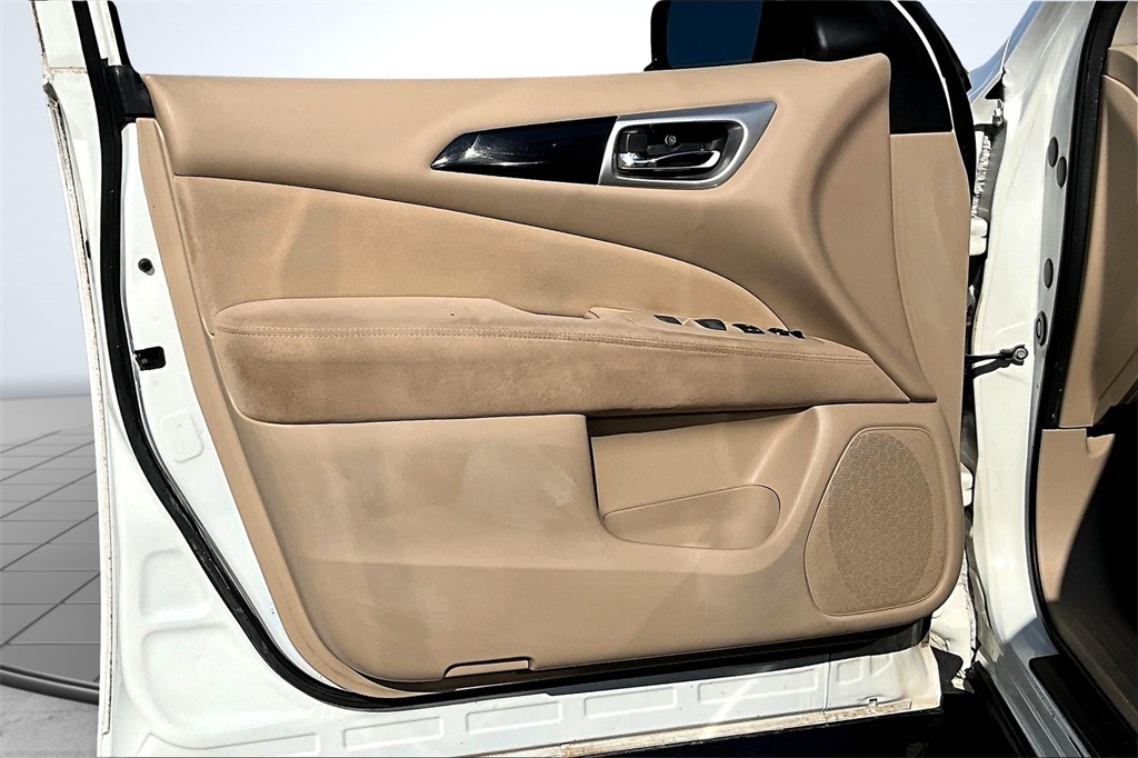 2014 Nissan Pathfinder S White at DeMontrond Mazda